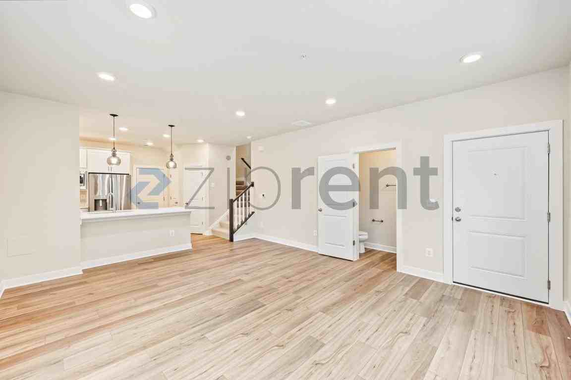 20810 Cloongee Ter - Photo 7 of 32