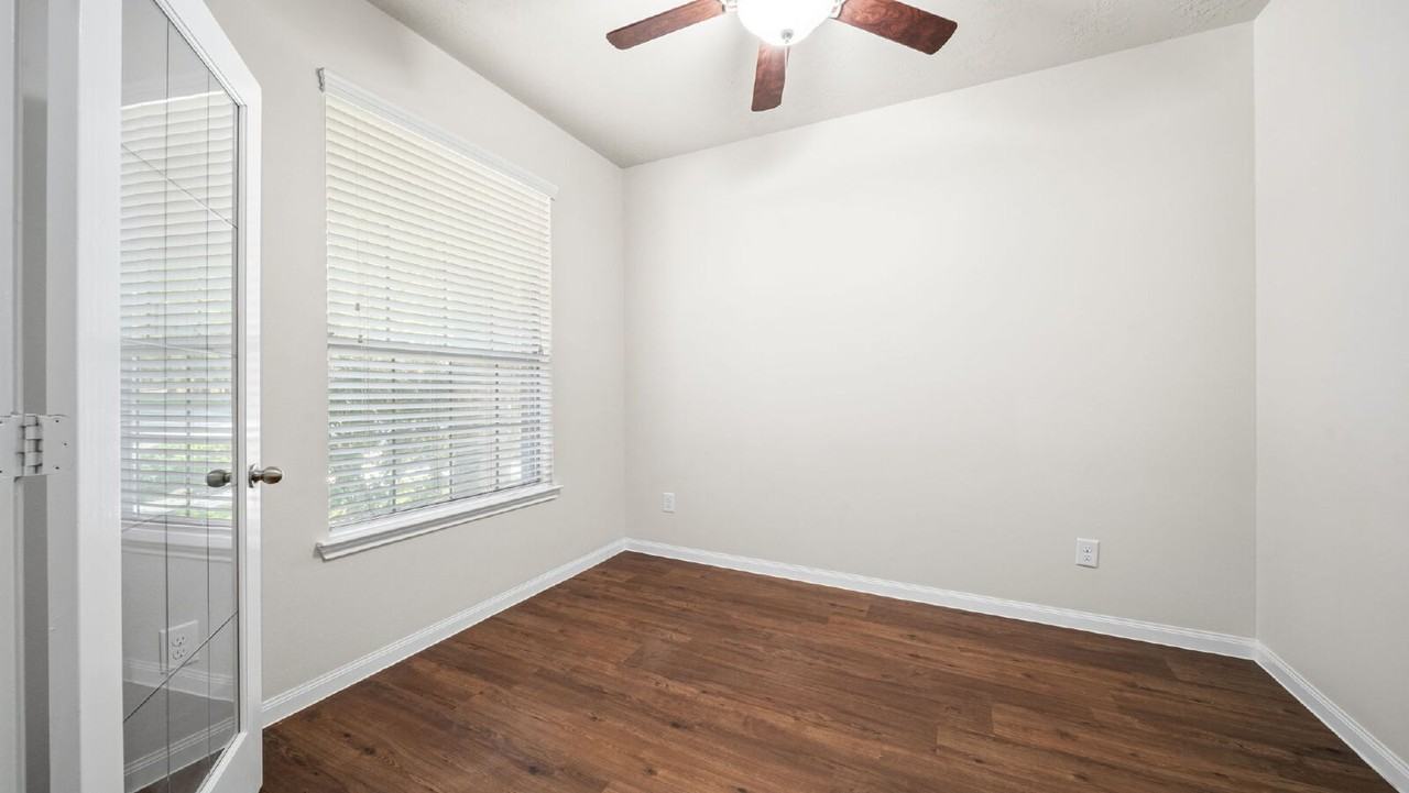 11246 Glenforest Dr - Photo 6 of 26