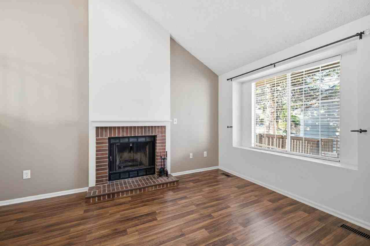 9352 Balsam Ct - Photo 4 of 26