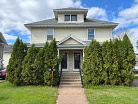 444 Lake St ## 446 - Photo 1 of 1