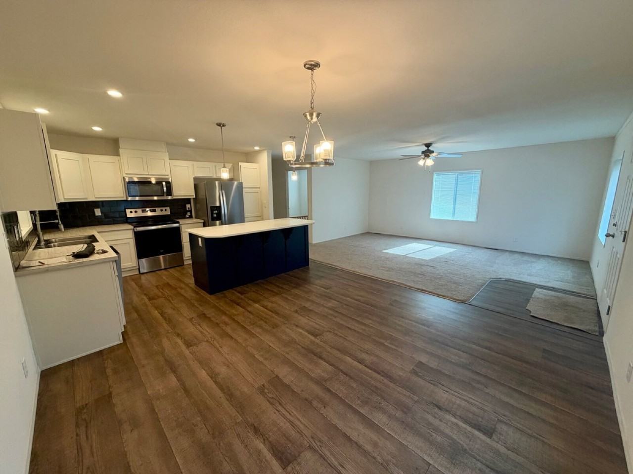 2777 Riverview St - Photo 3 of 18
