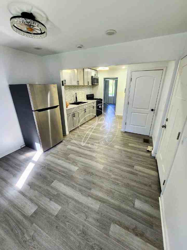 1701 Ottawa Dr - Photo 5 of 17