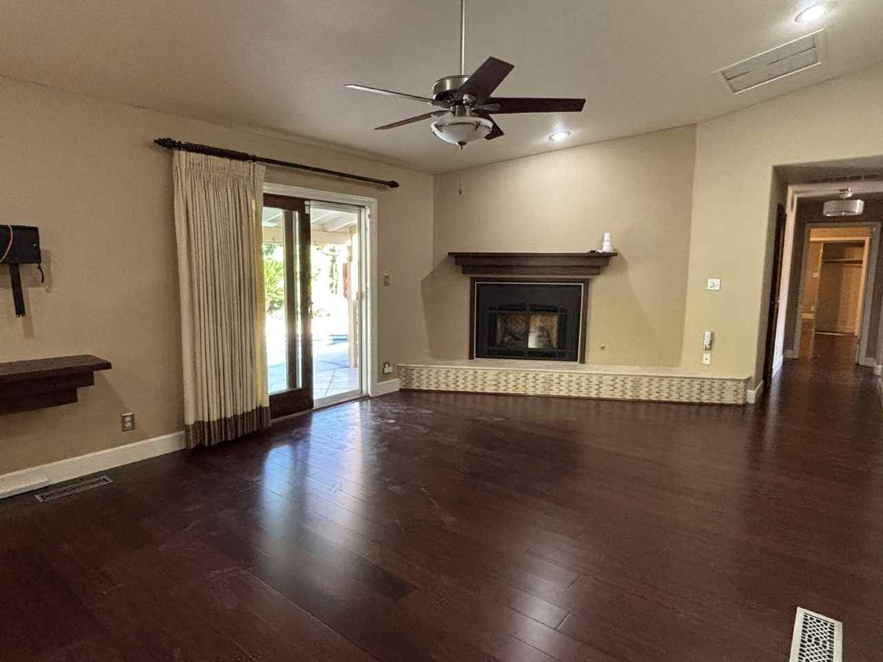 1933 Anning Dr - Photo 5 of 26