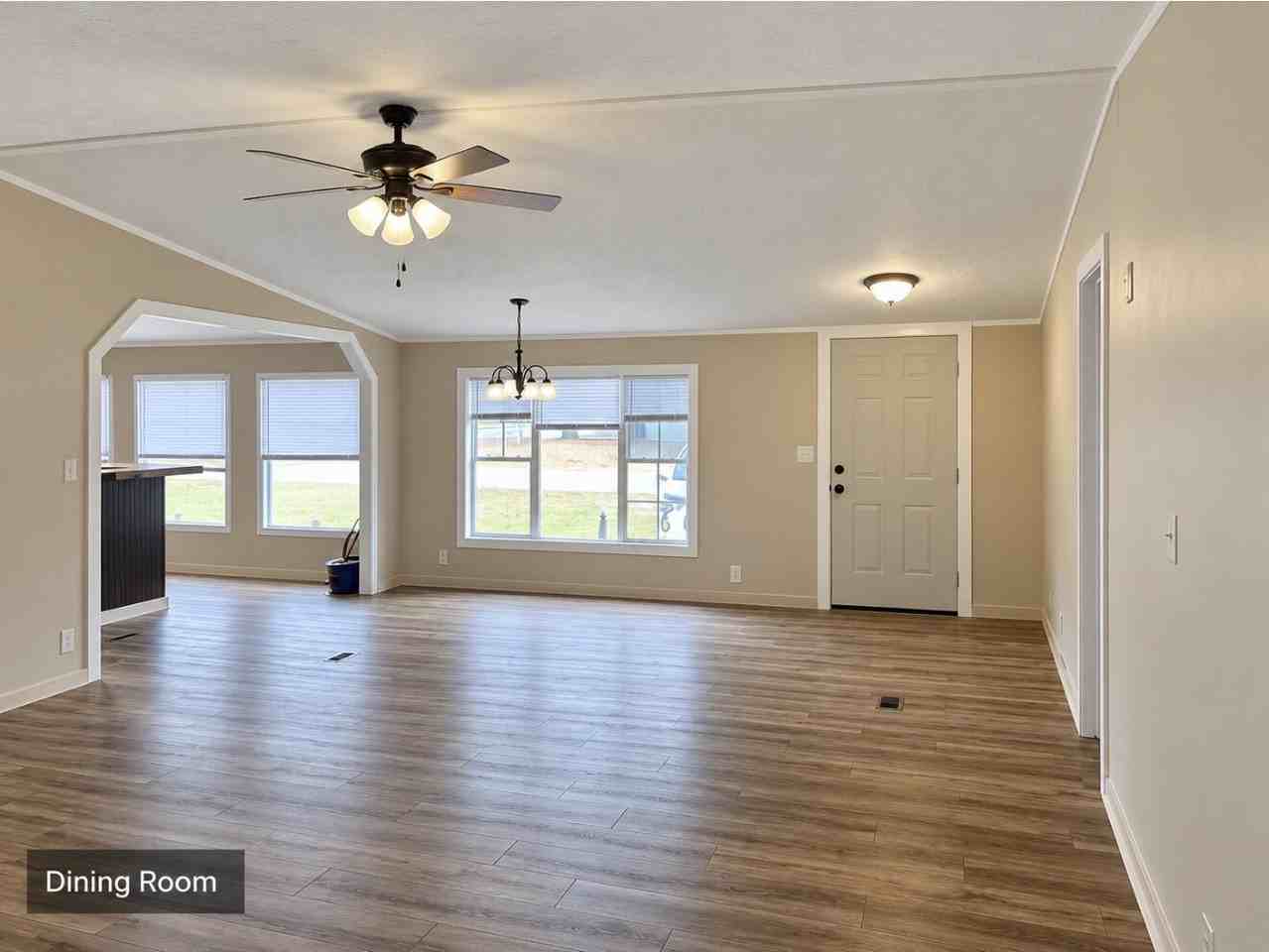 120 Green St - Photo 2 of 18