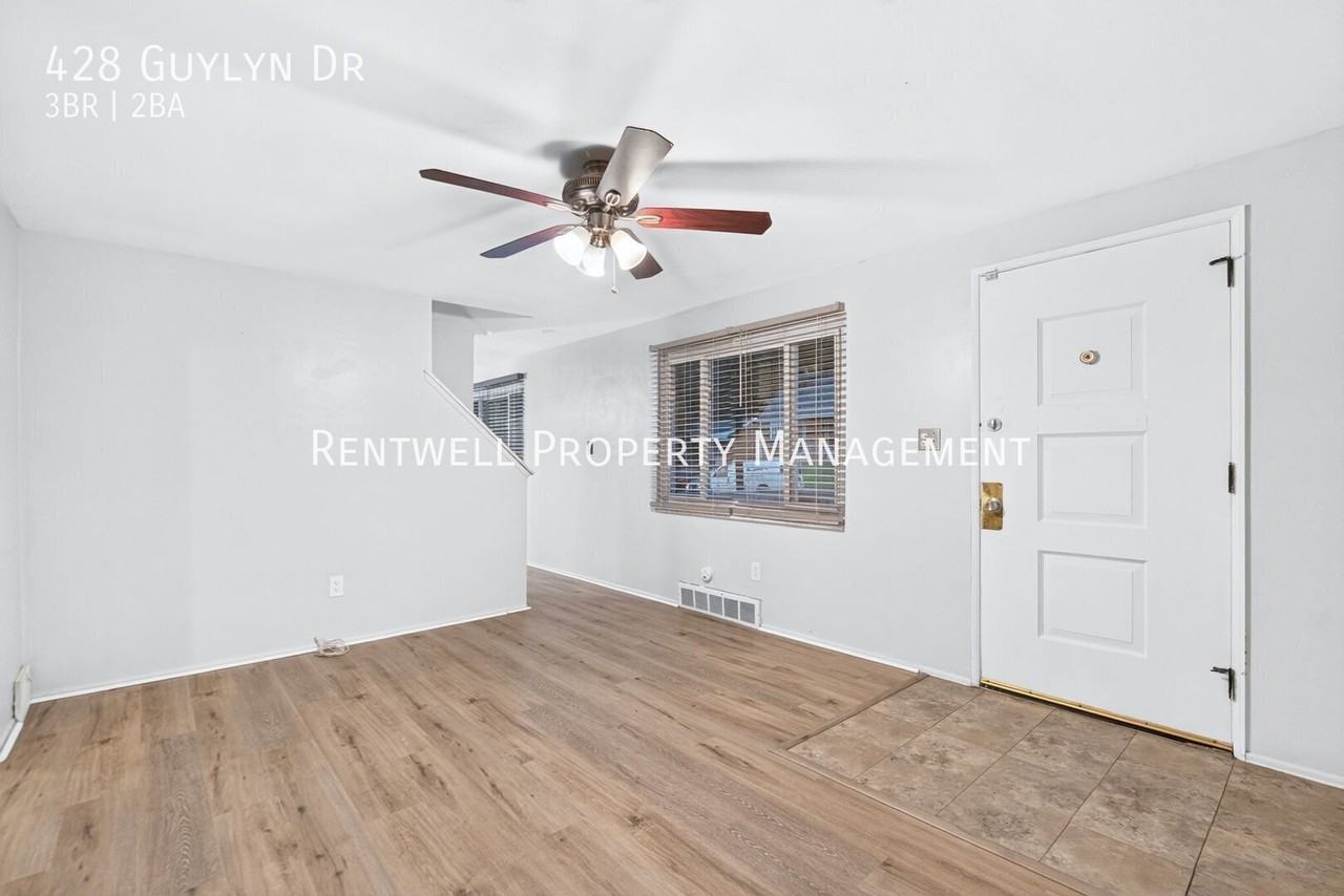 428 Guylyn Dr - Photo 5 of 38