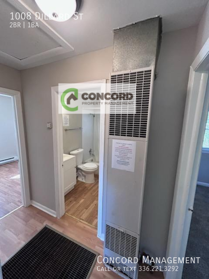 1008 Dillard St - Photo 7 of 12