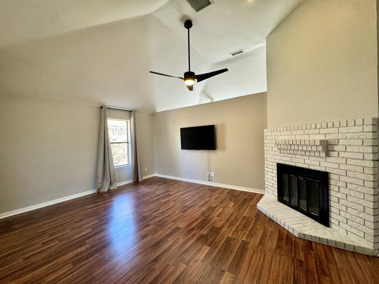 1408 Gardenia Dr #NA - Photo 5 of 18