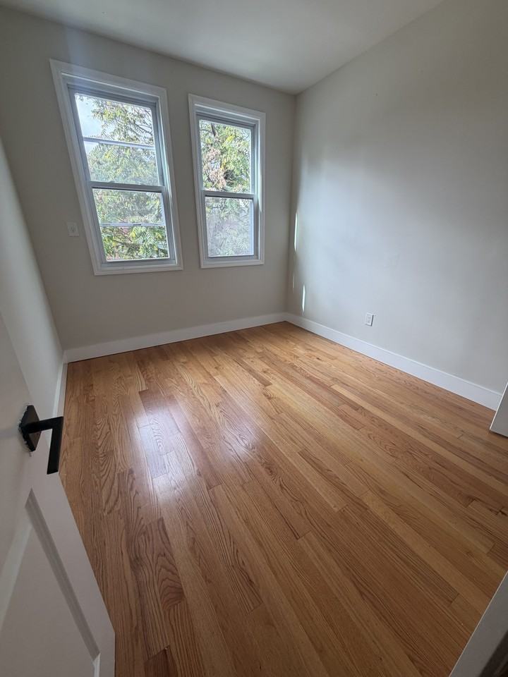 669 Summit Ave #3 - Photo 7 of 16