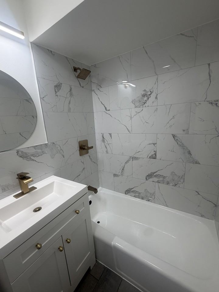 556 Washington Ave #27 - Photo 7 of 14