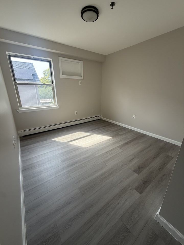176 Reid St #303 - Photo 6 of 11