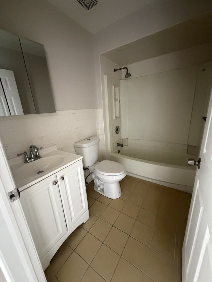 176 Reid St #303 - Photo 7 of 11