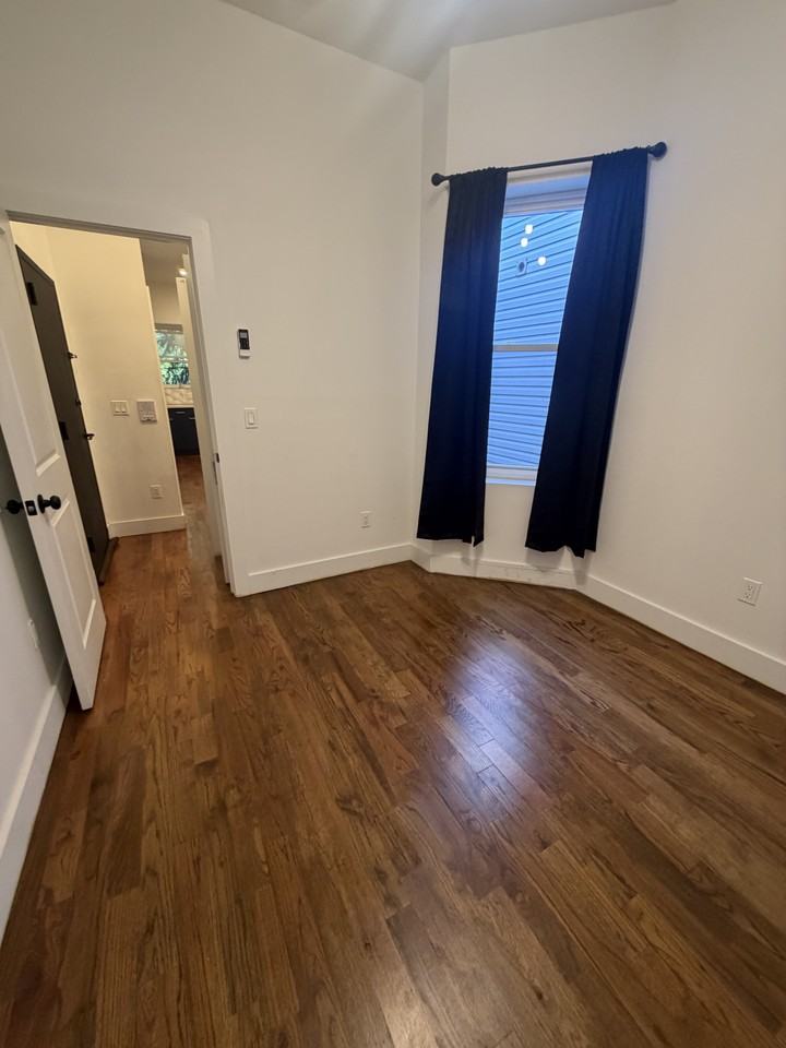 48 Bergen Ave #2B - Photo 2 of 12