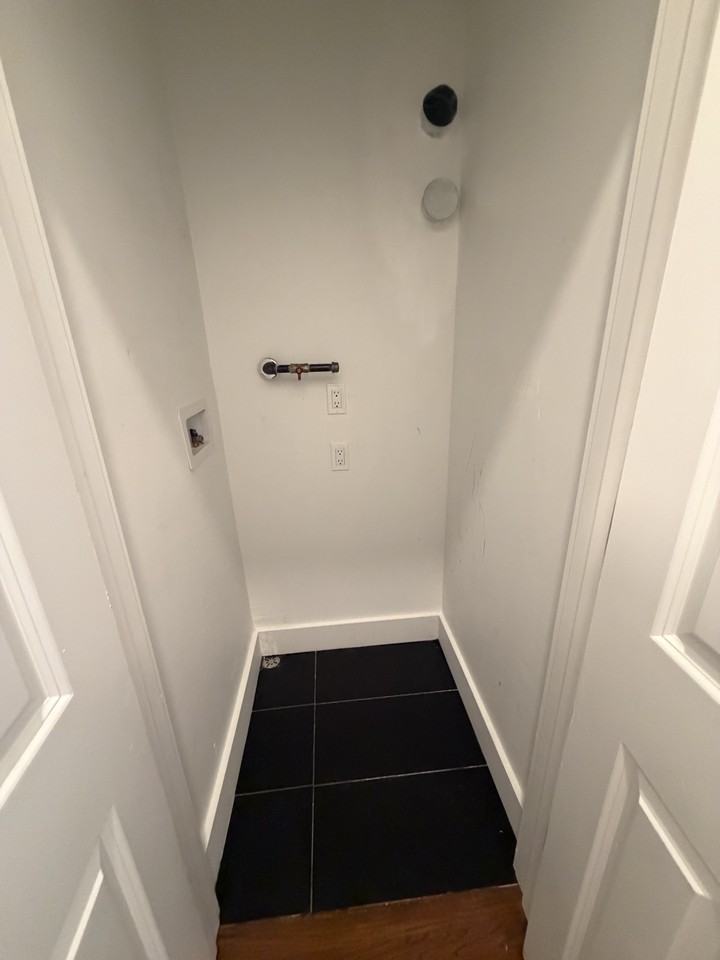 48 Bergen Ave #2B - Photo 6 of 12