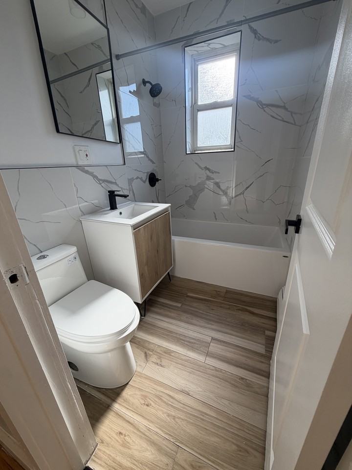 26 Bergen Ave #3R - Photo 3 of 13