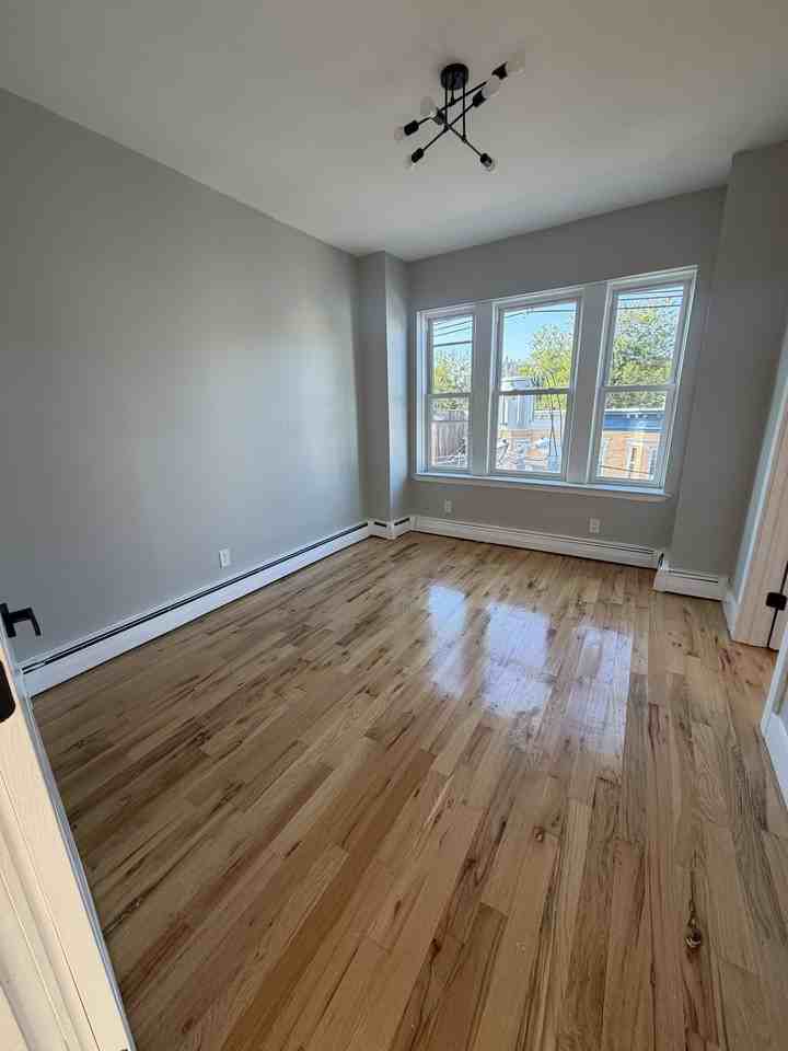 26 Bergen Ave #3R - Photo 6 of 13