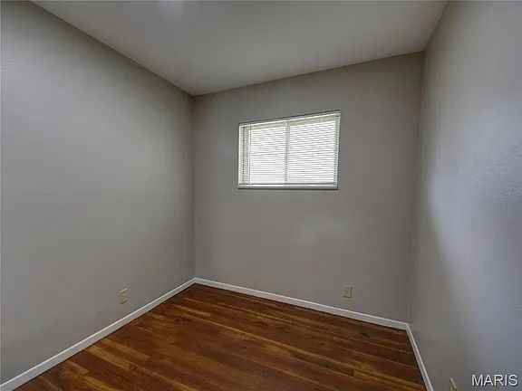 108 Perthshire Rd #NA - Photo 7 of 10