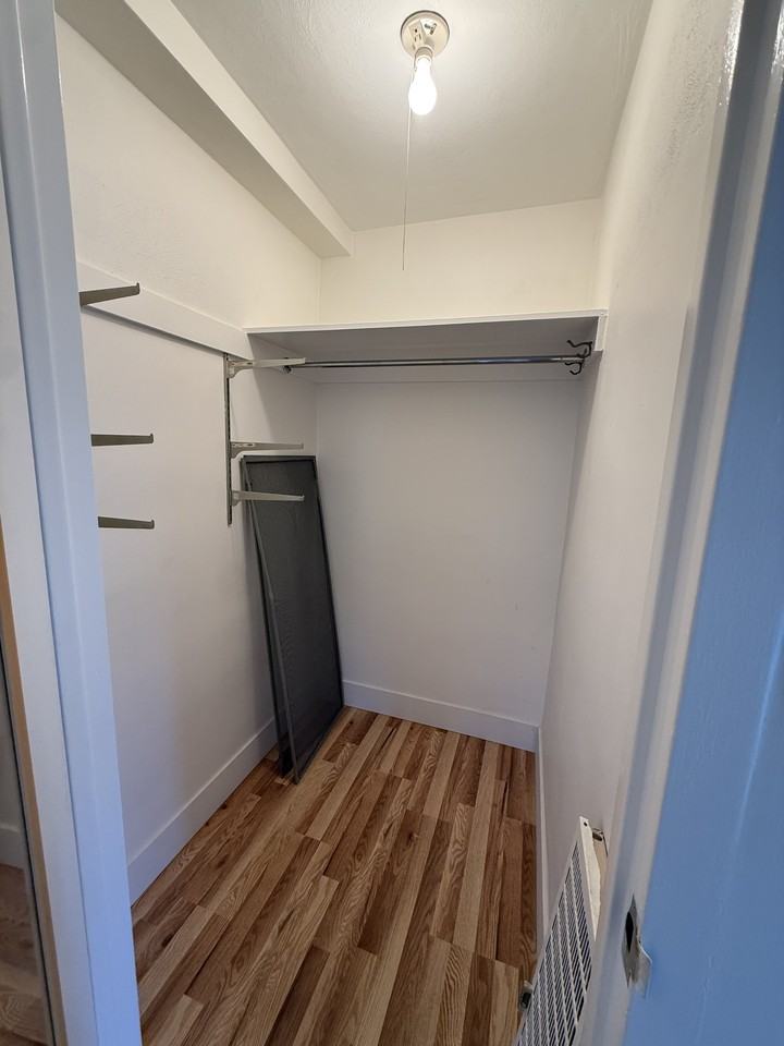 1000 East Ave #204 - Photo 7 of 9