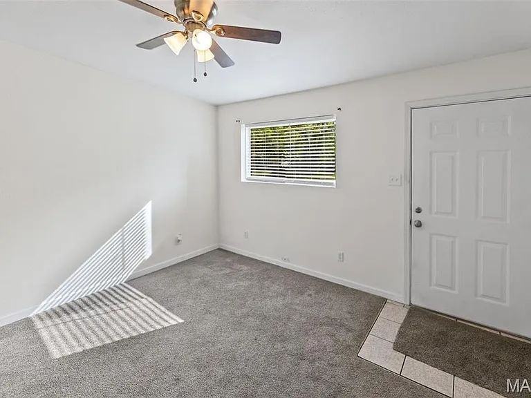 805 E 5th St #NA - Photo 6 of 9