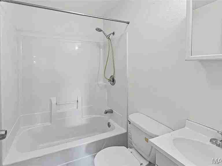 805 E 5th St #NA - Photo 7 of 9