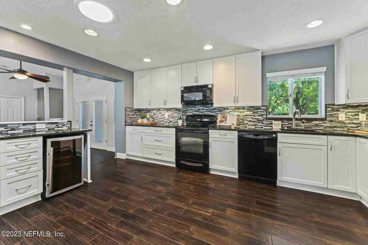 1014 8th Ave N #NA - Photo 3 of 48