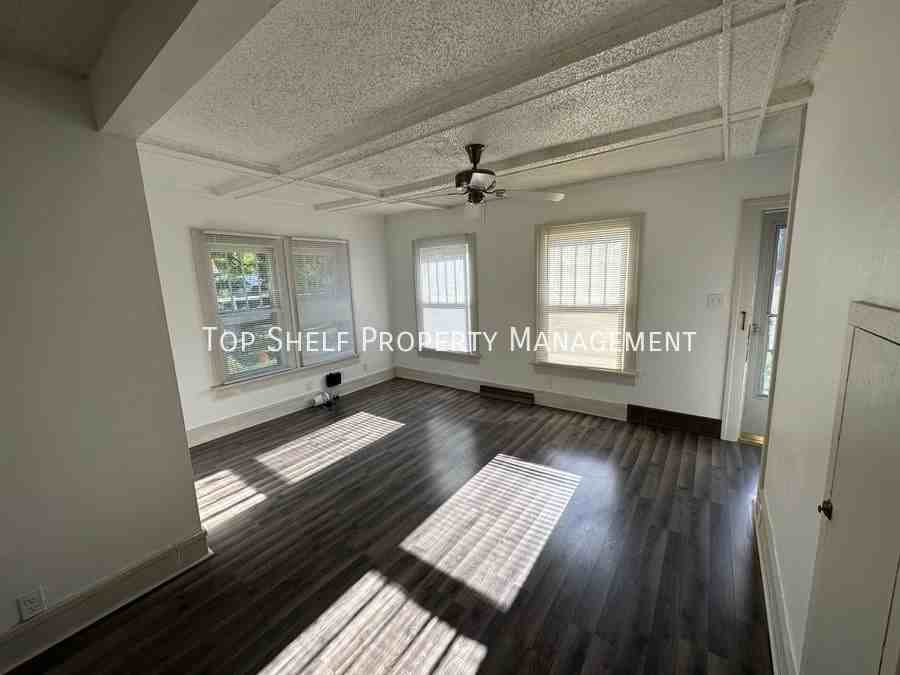 3727 Sw 13th St - Photo 3 of 8