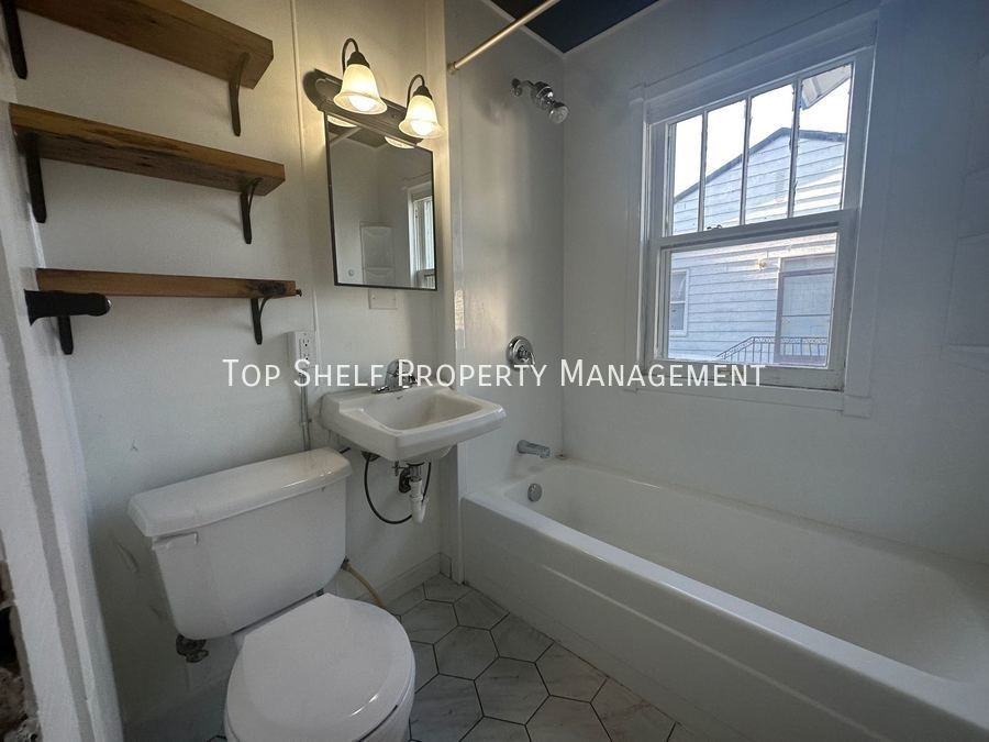 3727 Sw 13th St - Photo 7 of 8