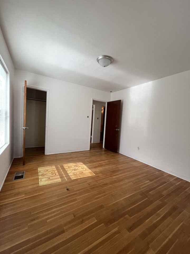 801 Valencia Dr Se #NA - Photo 4 of 10