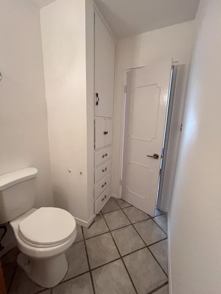 801 Valencia Dr Se #NA - Photo 6 of 10