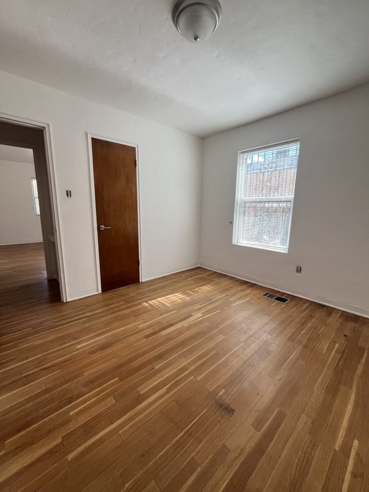 801 Valencia Dr Se #NA - Photo 7 of 10