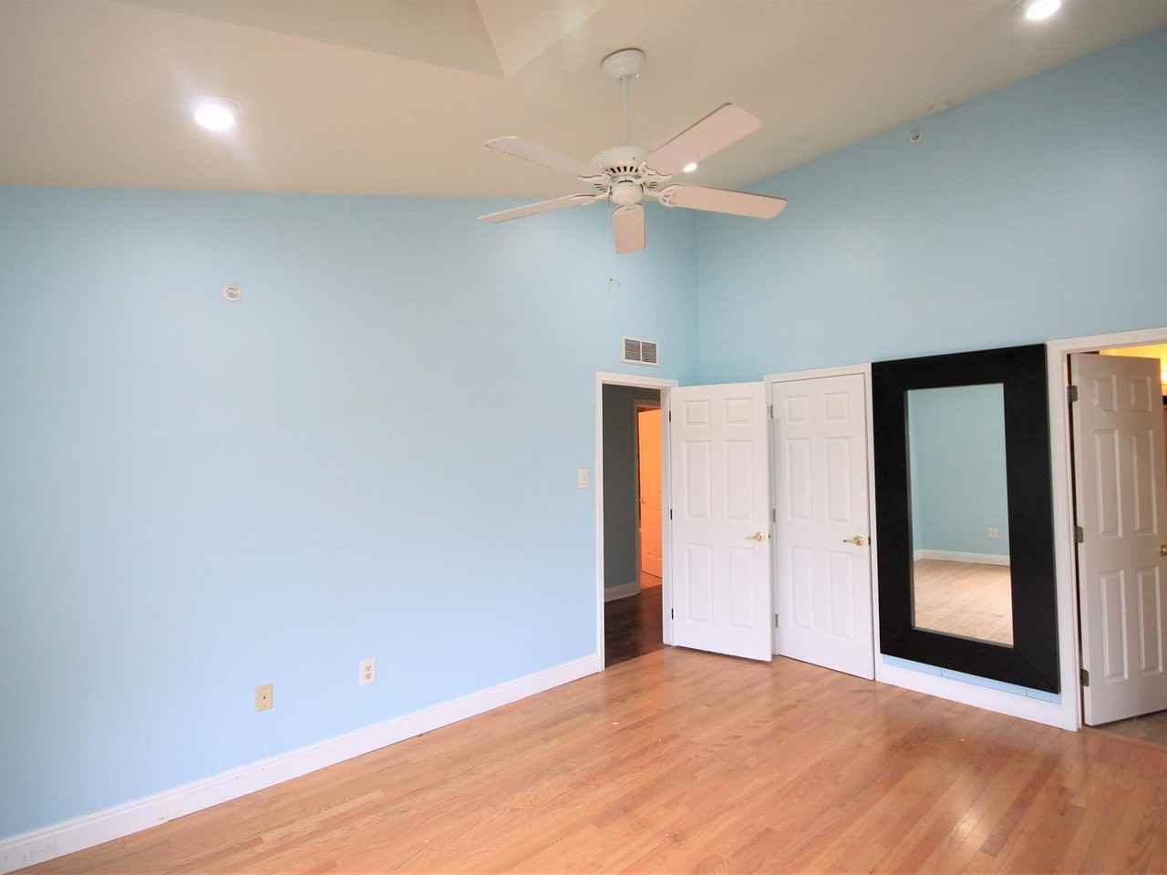 409 Dresher Woods Dr #409 - Photo 4 of 24