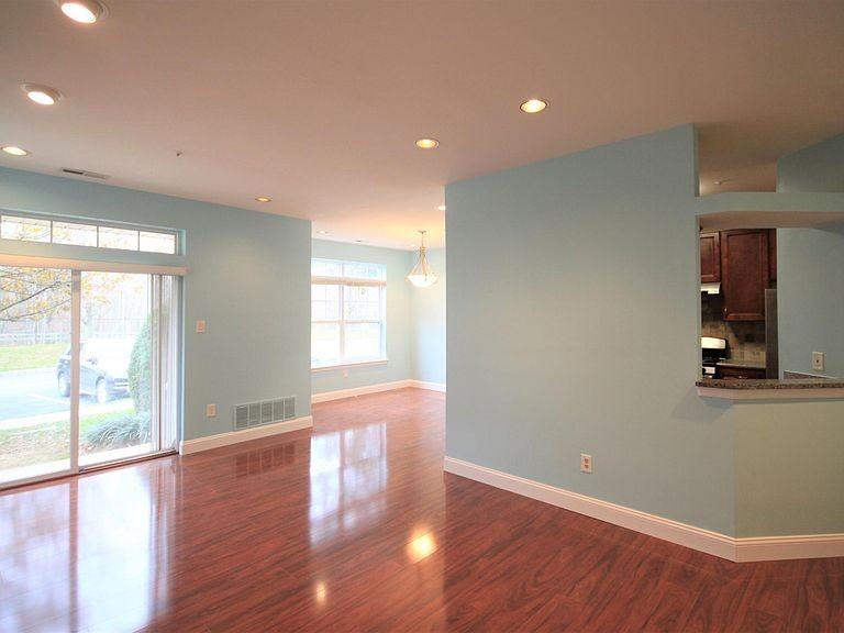 409 Dresher Woods Dr #409 - Photo 6 of 24