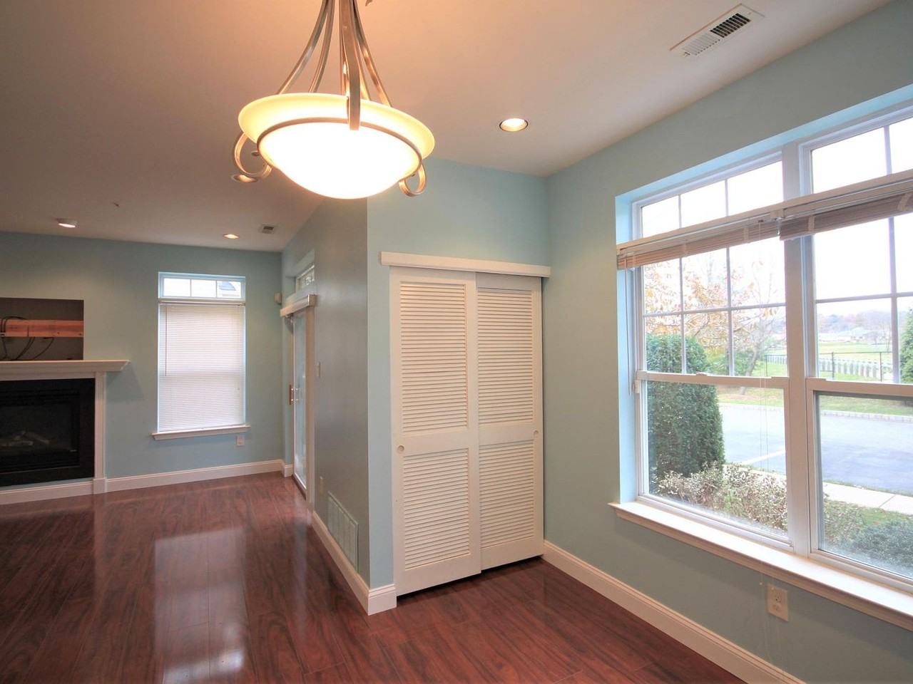 409 Dresher Woods Dr #409 - Photo 7 of 24