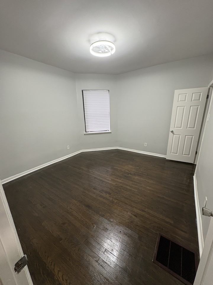 3252 W Washington Blvd #1W - Photo 3 of 11