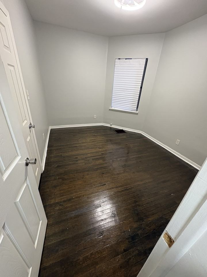 3252 W Washington Blvd #1W - Photo 4 of 11