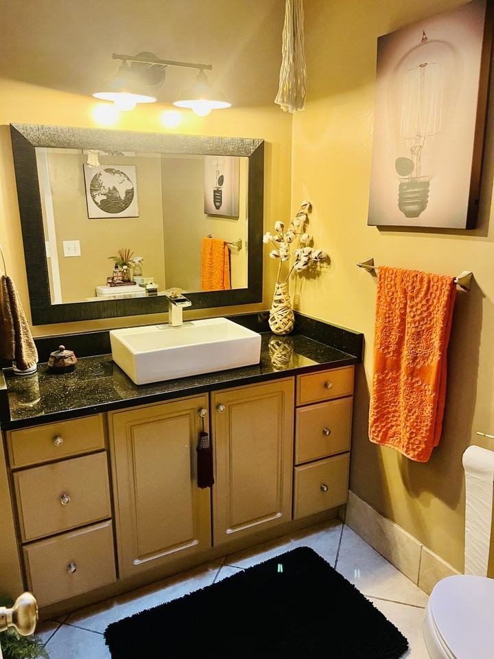 1420 Oak Forest Dr #NA - Photo 3 of 9