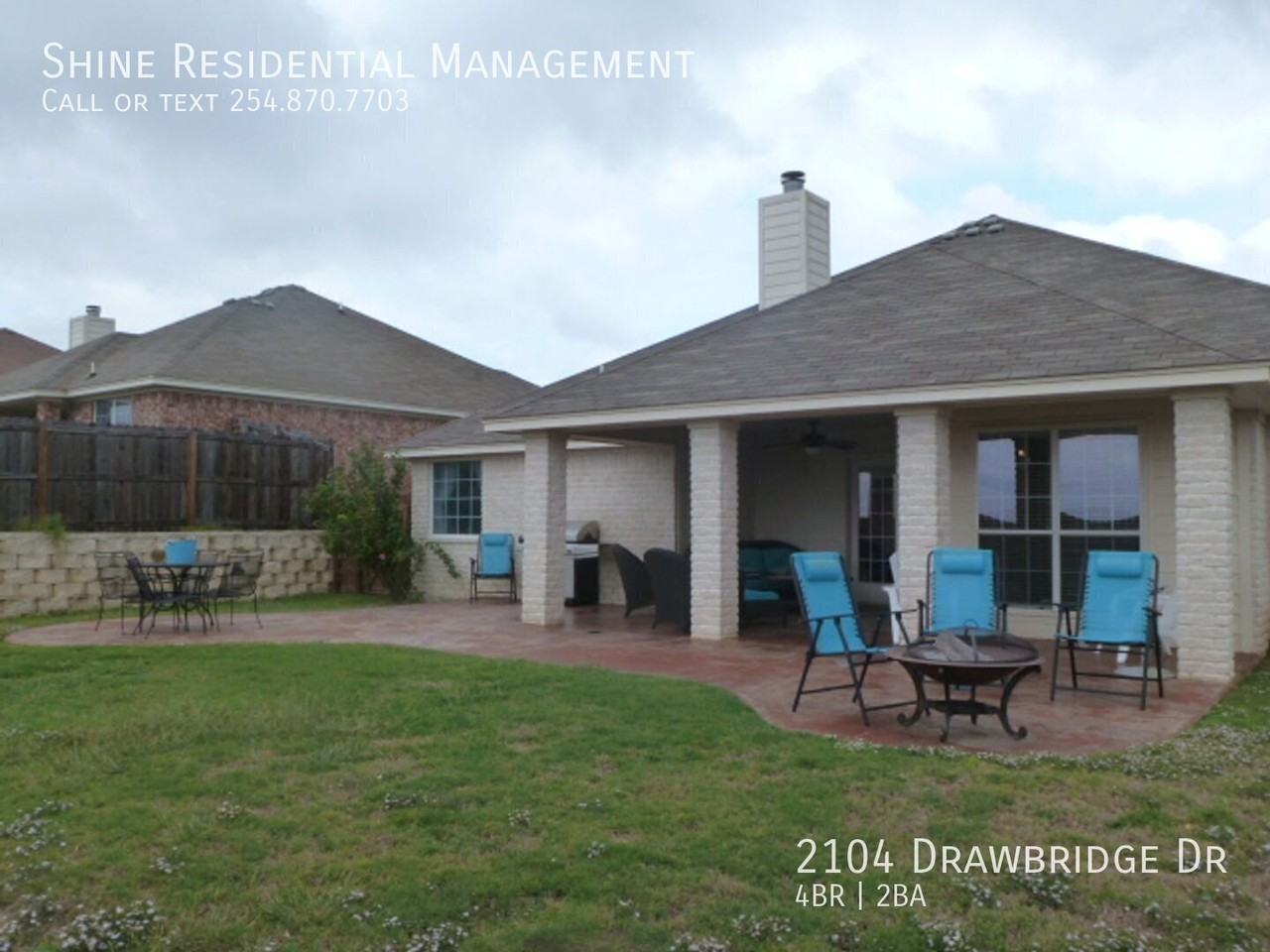 2104 Drawbridge Dr - Photo 2 of 30