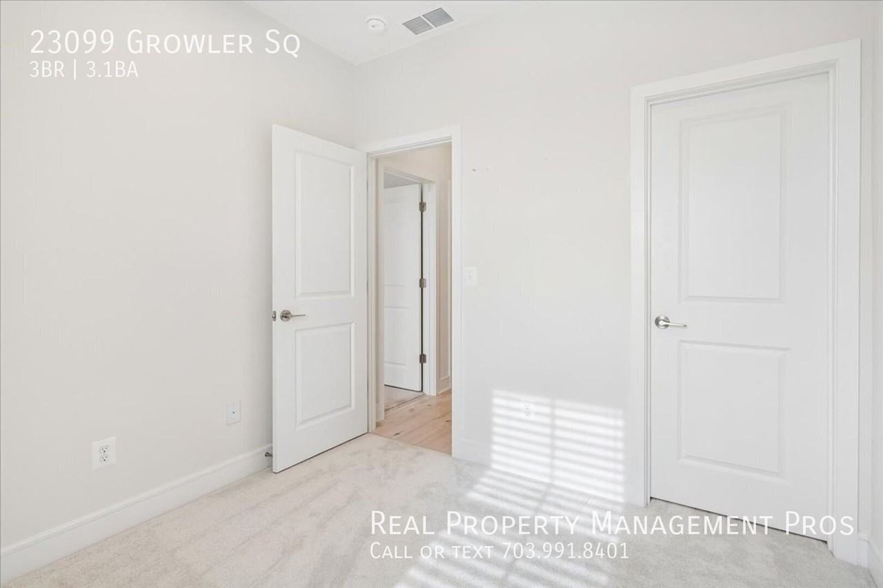 23099 Growler Sq - Photo 4 of 31