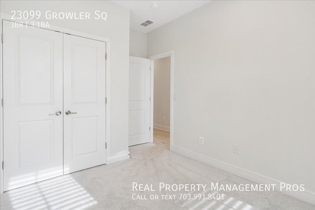 23099 Growler Sq - Photo 6 of 31