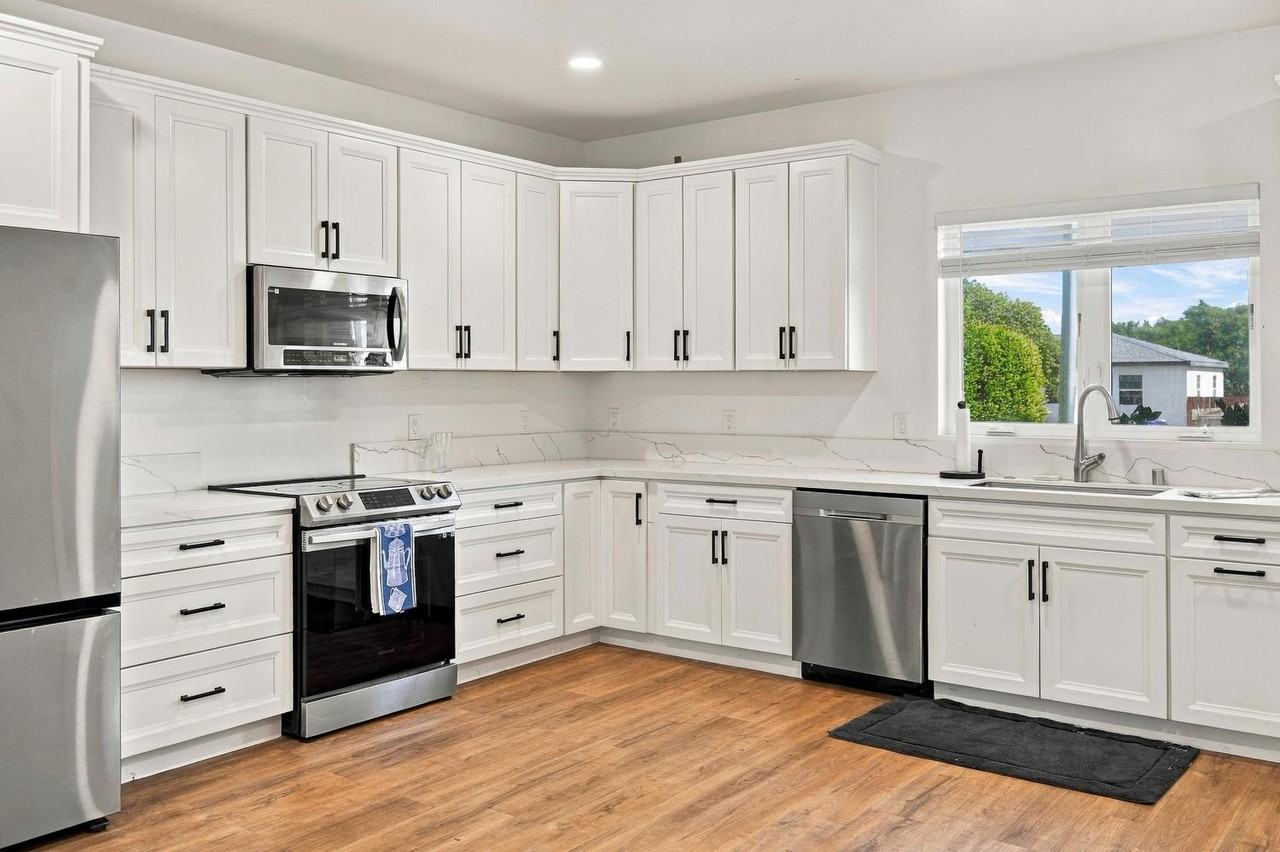 770 Delaware St #NA - Photo 4 of 23