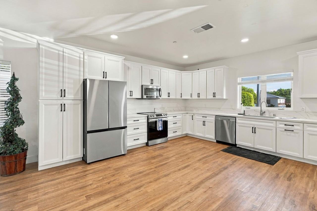 770 Delaware St #NA - Photo 6 of 23