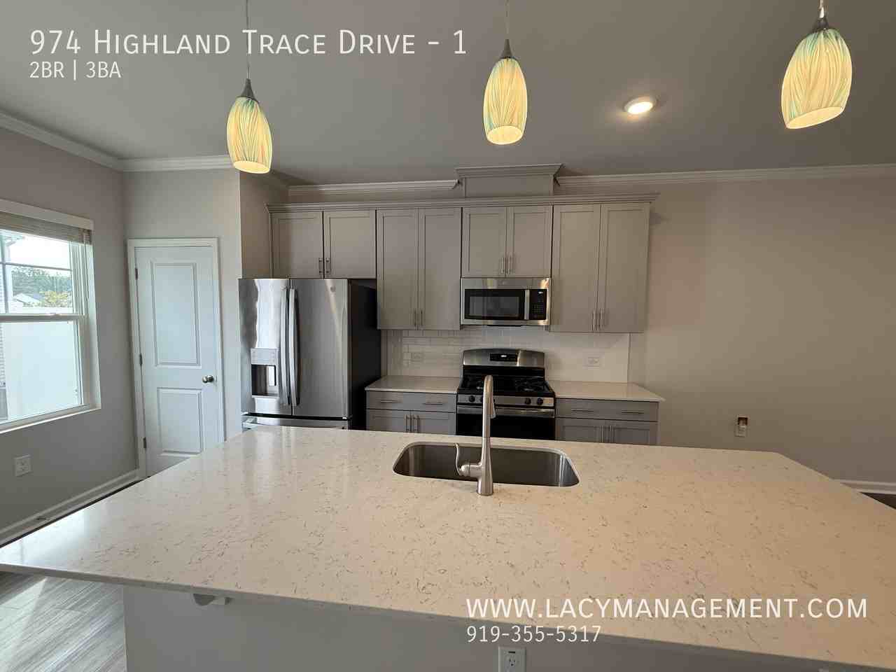 974 Highland Trace Dr - Photo 3 of 26