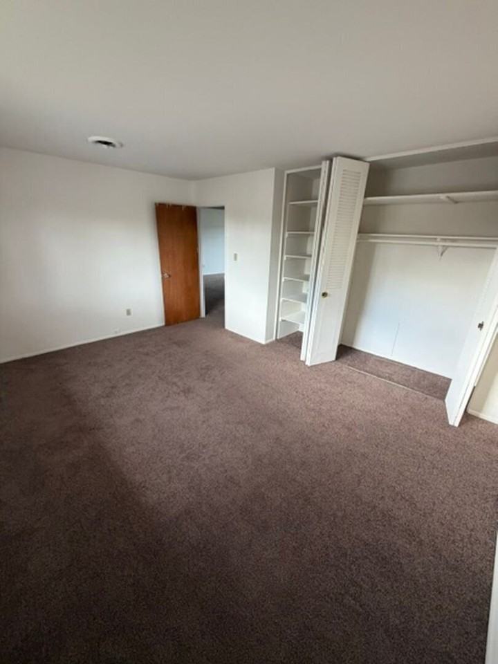 8551 Manor Ave #A - Photo 5 of 6