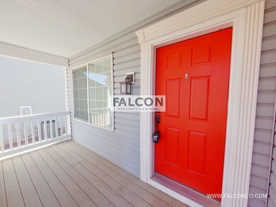 6655 Akerman Dr - Photo 2 of 21