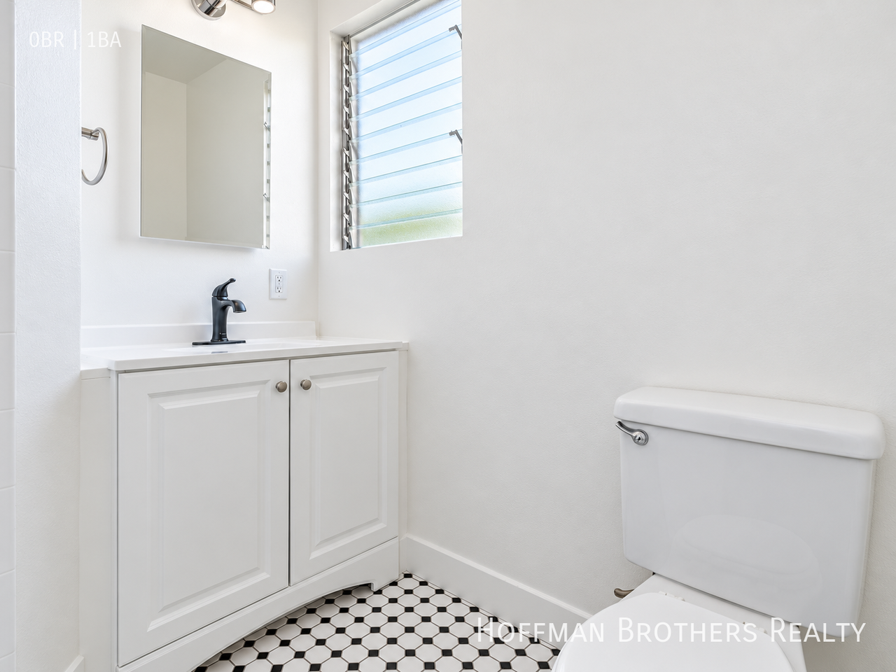 928 4th St #13 - Photo 6 of 10