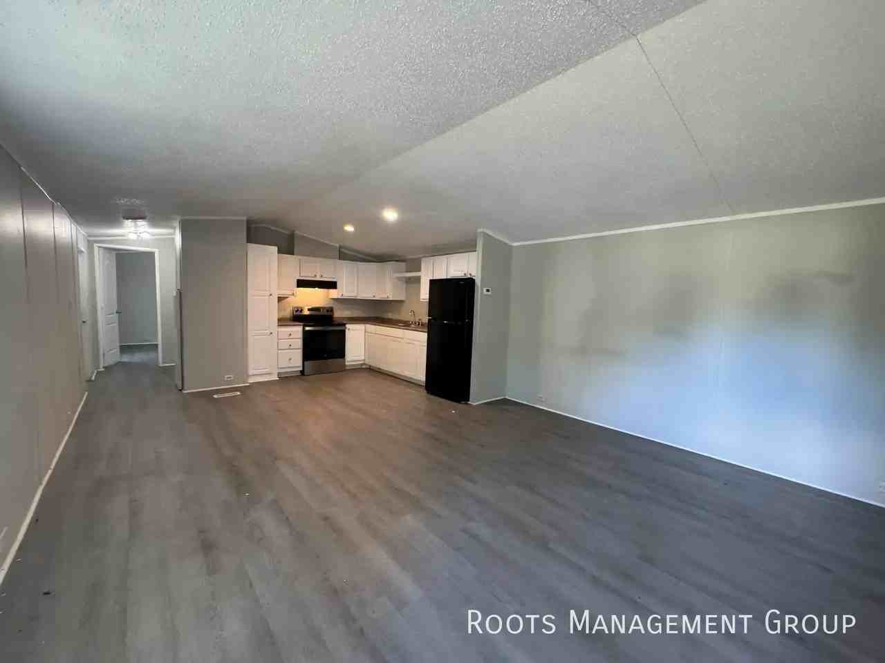 1325 N Franklin St #86 - Photo 3 of 28