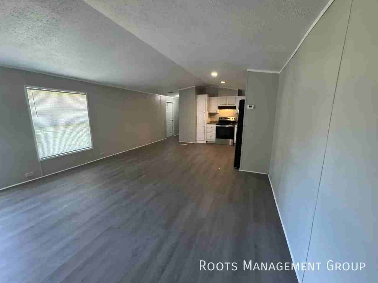 1325 N Franklin St #86 - Photo 5 of 28
