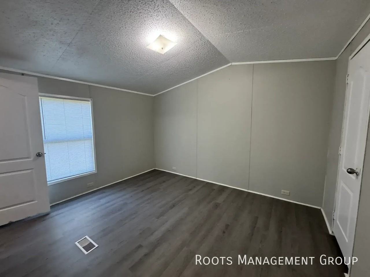 1325 N Franklin St #86 - Photo 7 of 28