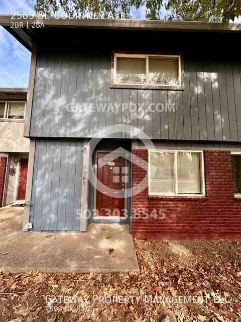 2565 Se Courtney Ave - Photo 3 of 26