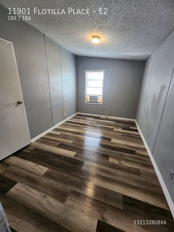 11901 Flotilla Pl #E2 - Photo 2 of 9