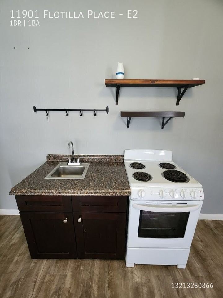 11901 Flotilla Pl #E2 - Photo 4 of 9